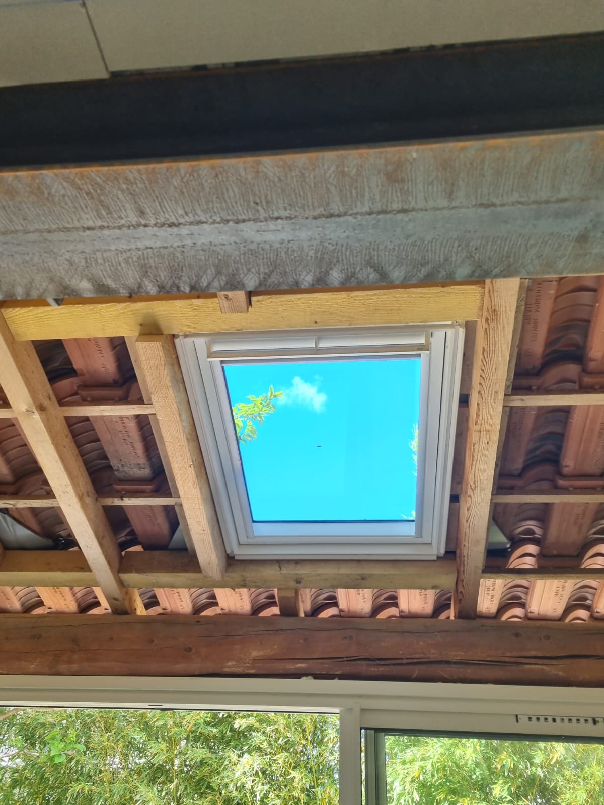 Toiture rénovée – Drôme Provençale